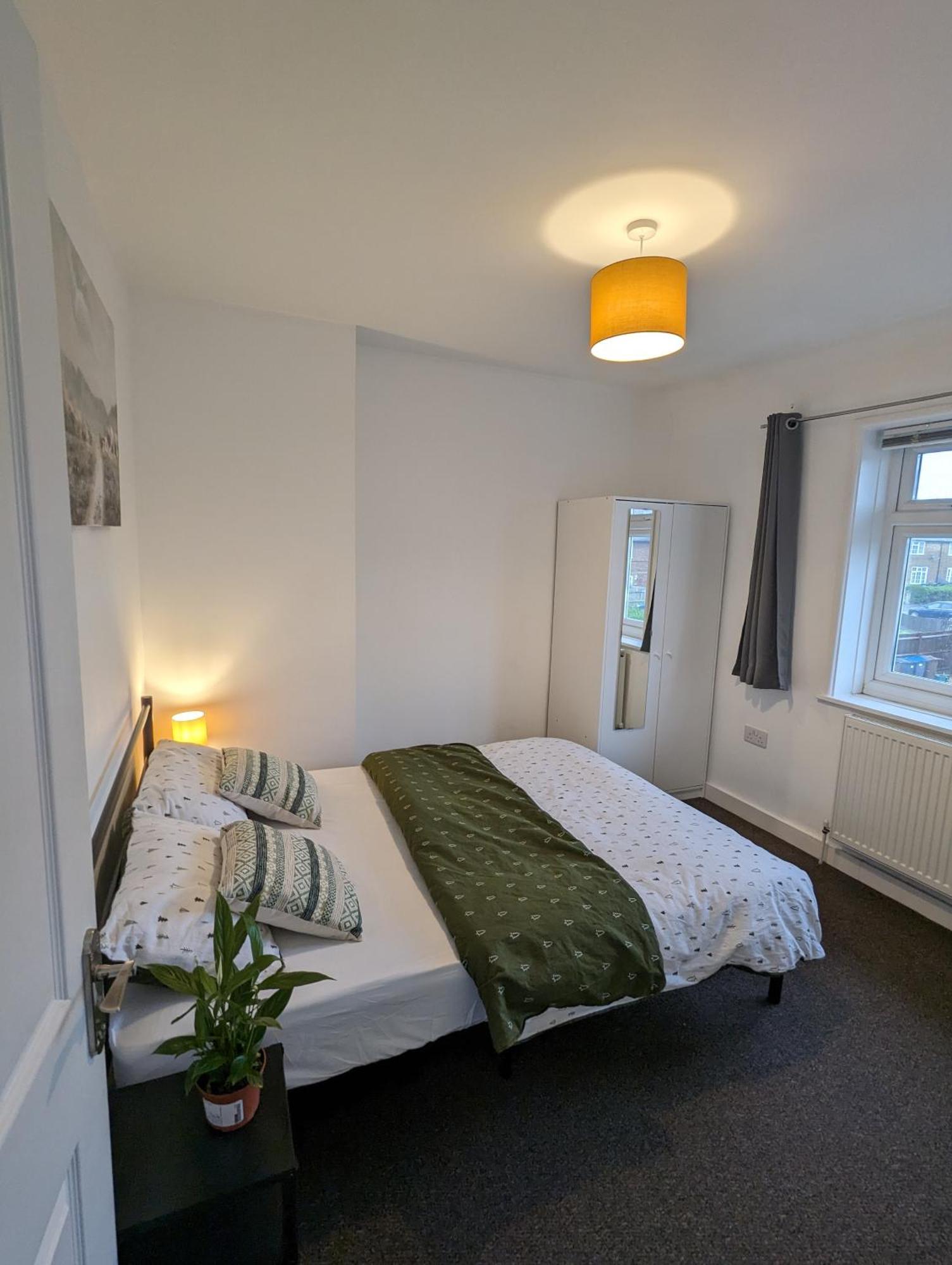 Fantastic 3-Bedroom House In London Morden  Luaran gambar